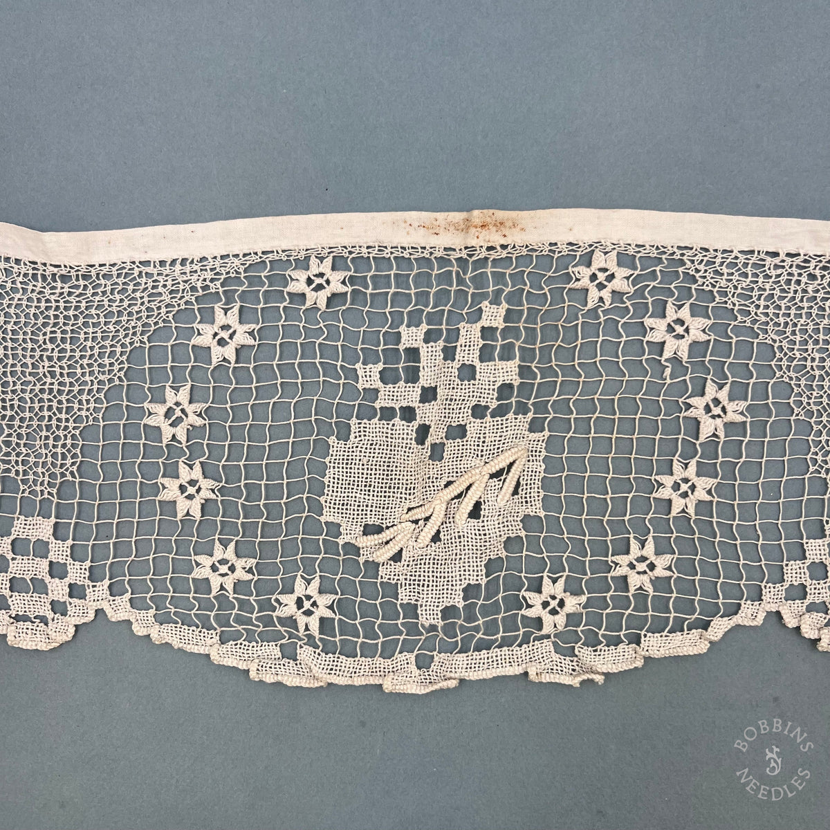 Antique Handmade Filet Altar Lace with IHS Christogram & Sacred Heart – 245 × 20 cm
