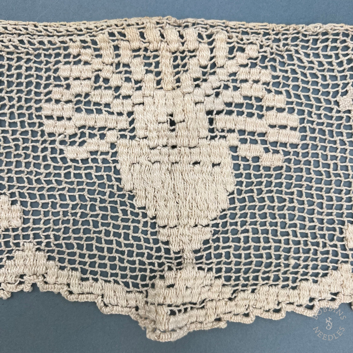 Antique Handmade Filet Crochet Altar Border with Chalice and Crosses – 226 × 18 cm