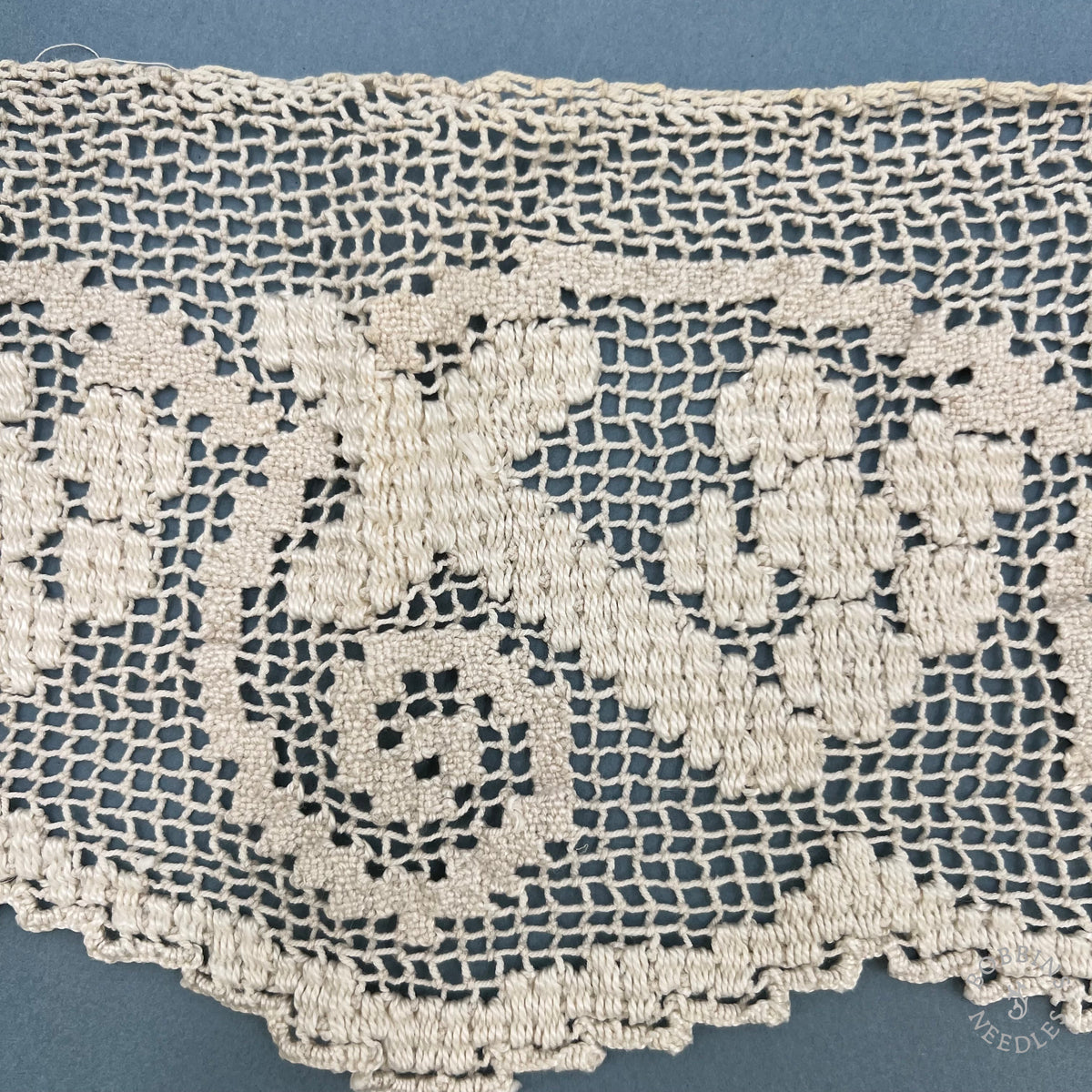 Antique Handmade Filet Crochet Altar Border with Chalice and Crosses – 226 × 18 cm
