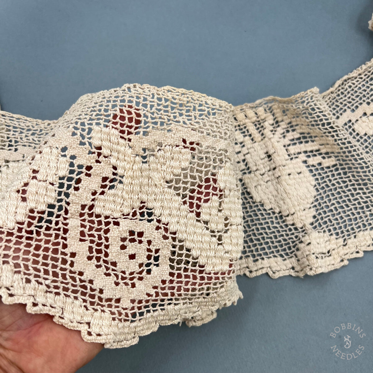Antique Handmade Filet Crochet Altar Border with Chalice and Crosses – 226 × 18 cm