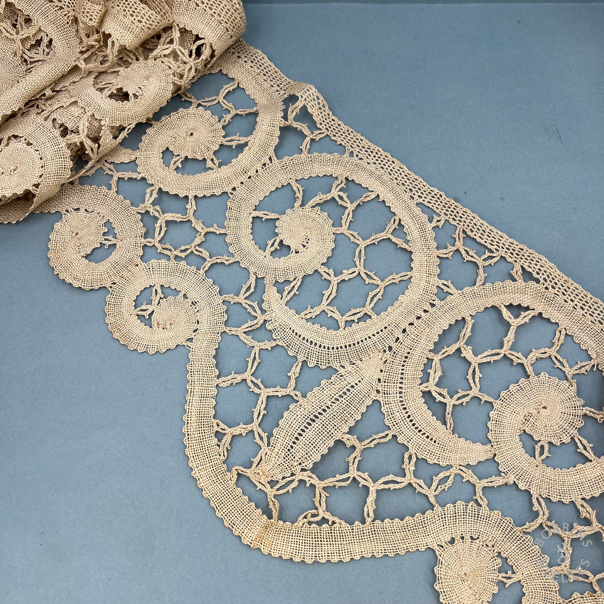 Antique Handmade Linen Bobbin Lace Border – 335 × 26 cm