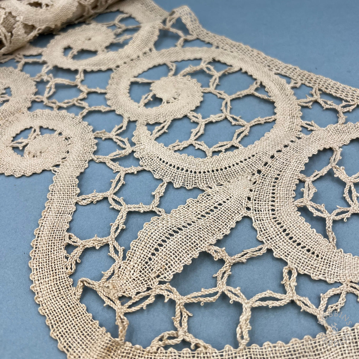 Antique Handmade Linen Bobbin Lace Border – 335 × 26 cm