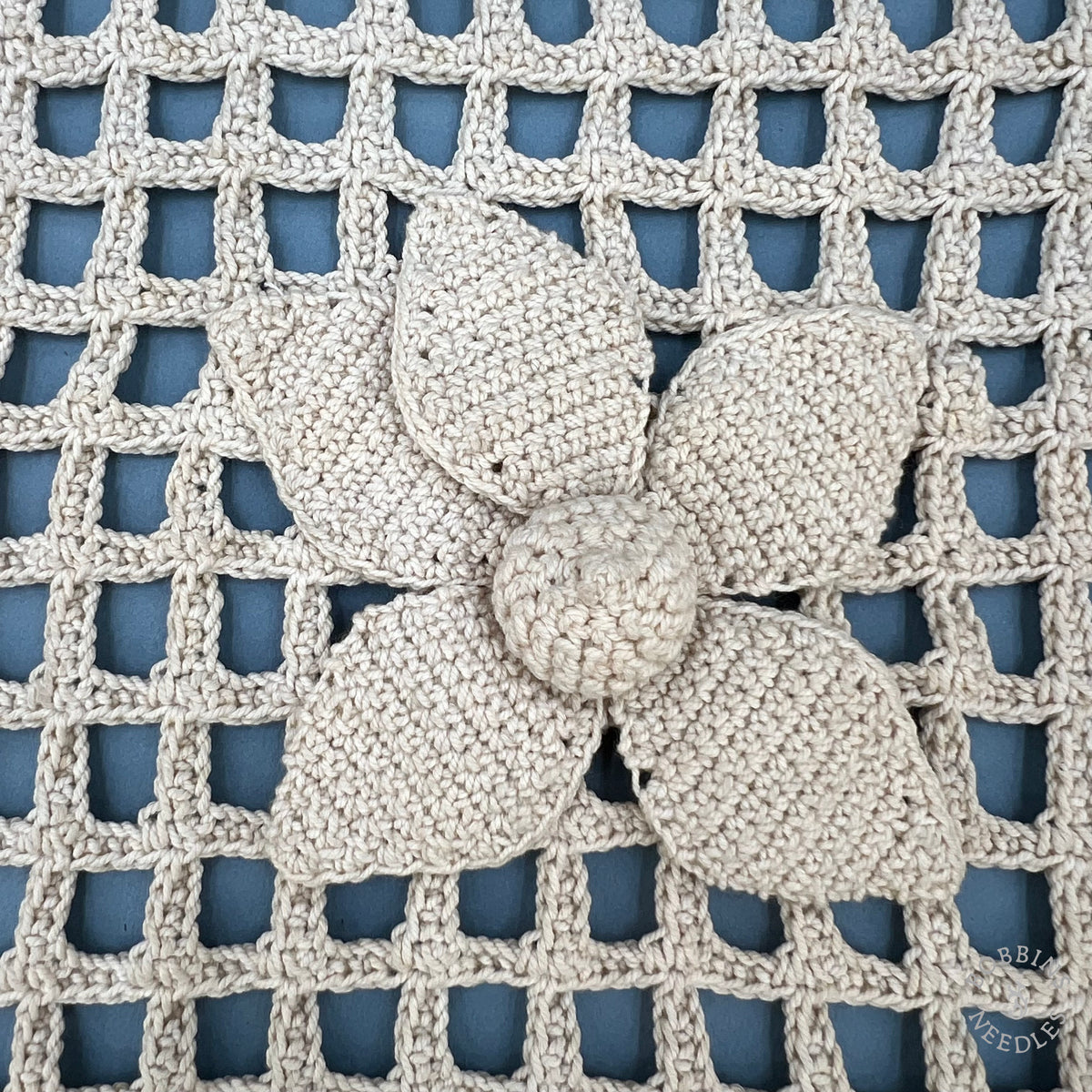 Antique Handmade Crochet Lace Border with Raised Flowers – 175 × 26 cm