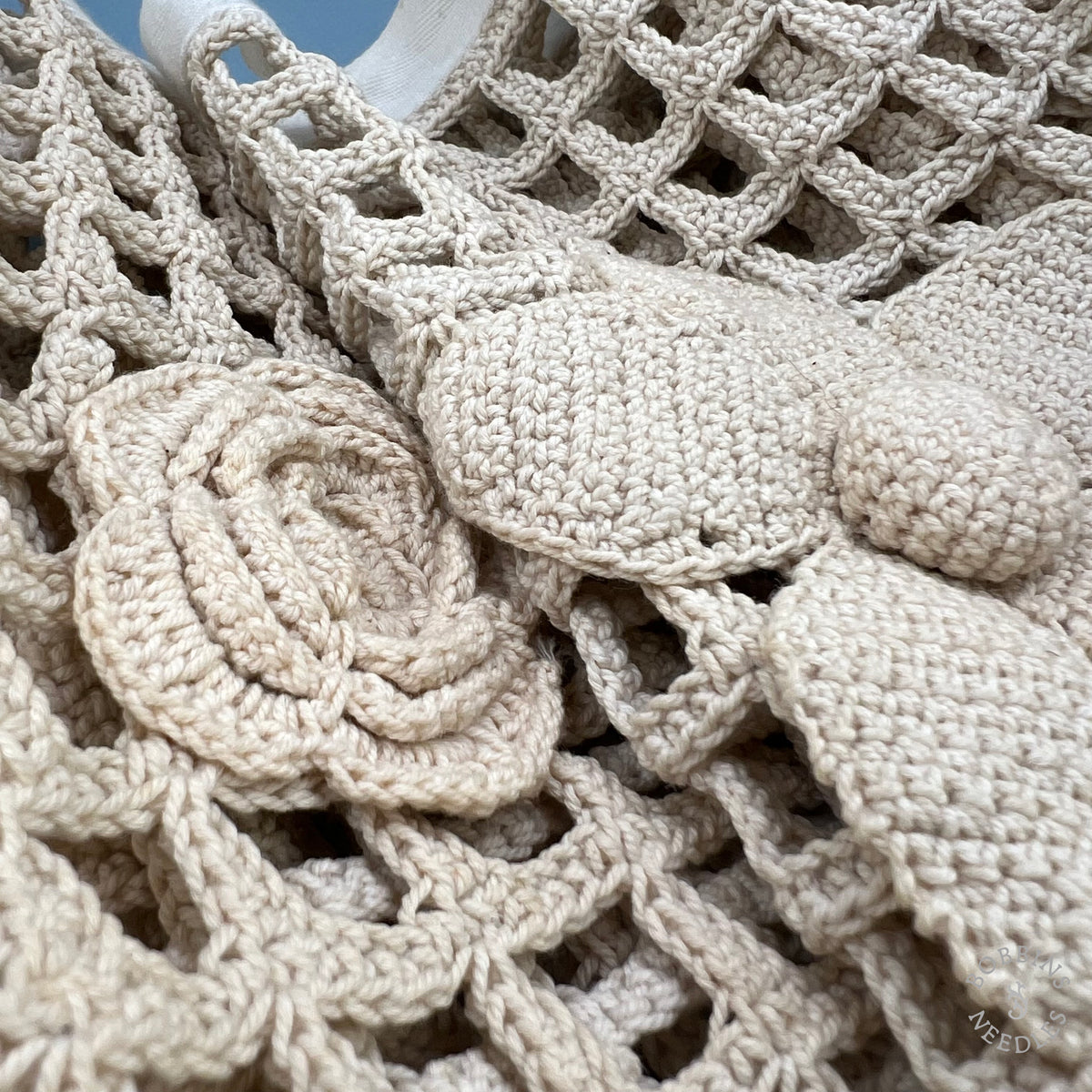 Antique Handmade Crochet Lace Border with Raised Flowers – 175 × 26 cm