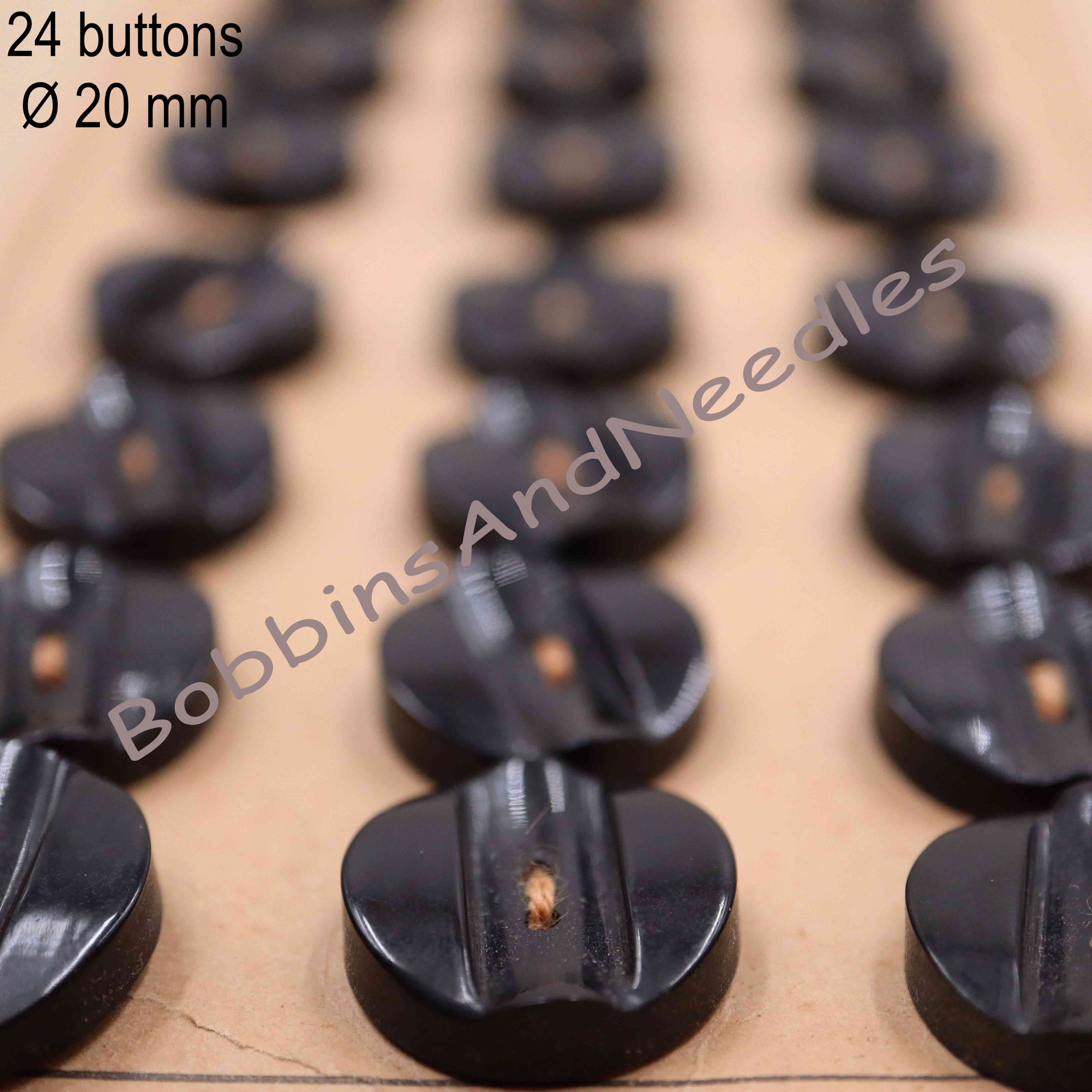 Card of 24 Vintage Couture Buttons Ø 20 mm Round Black