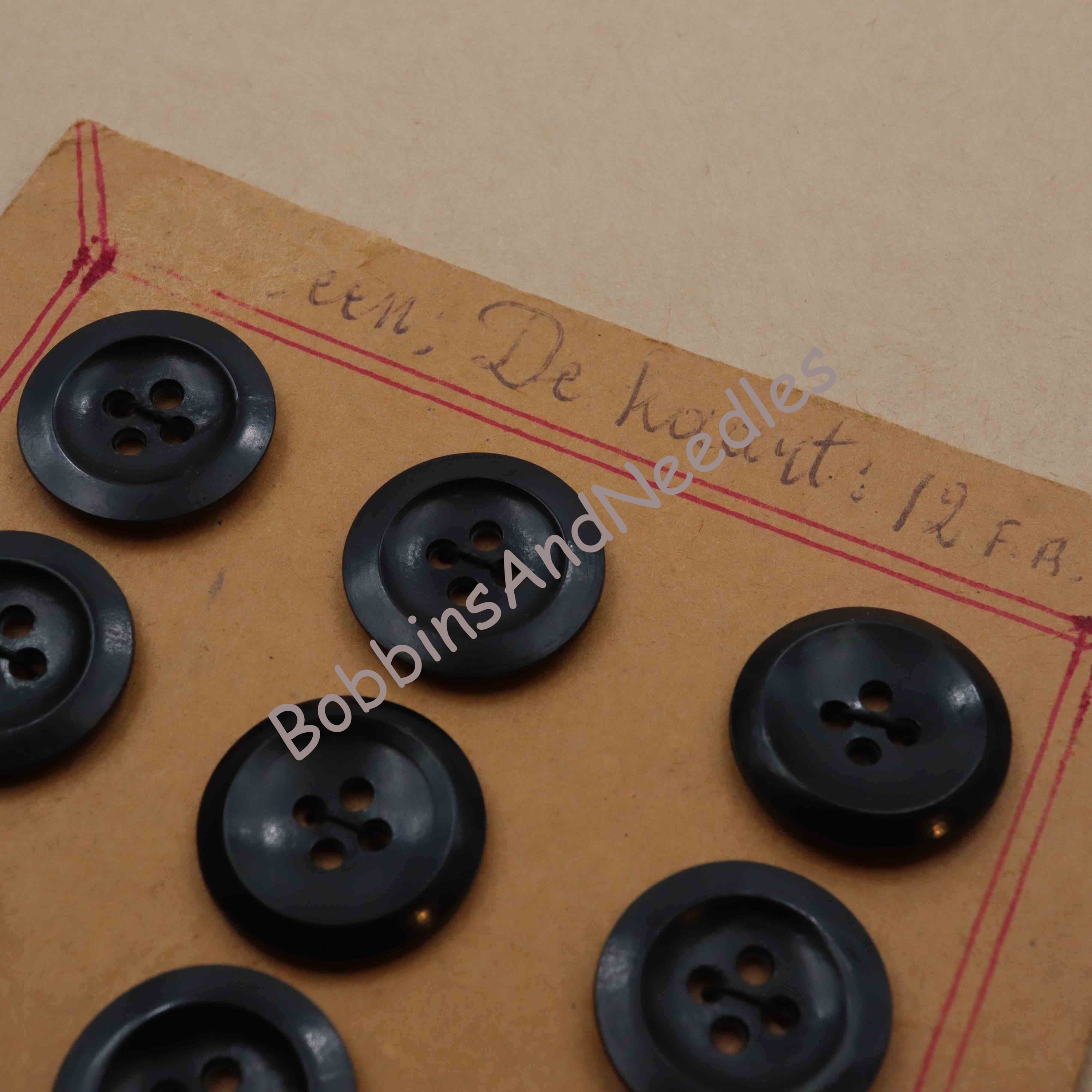 Vintage Card with 18 Bone Buttons Ø 19 mm Round Black