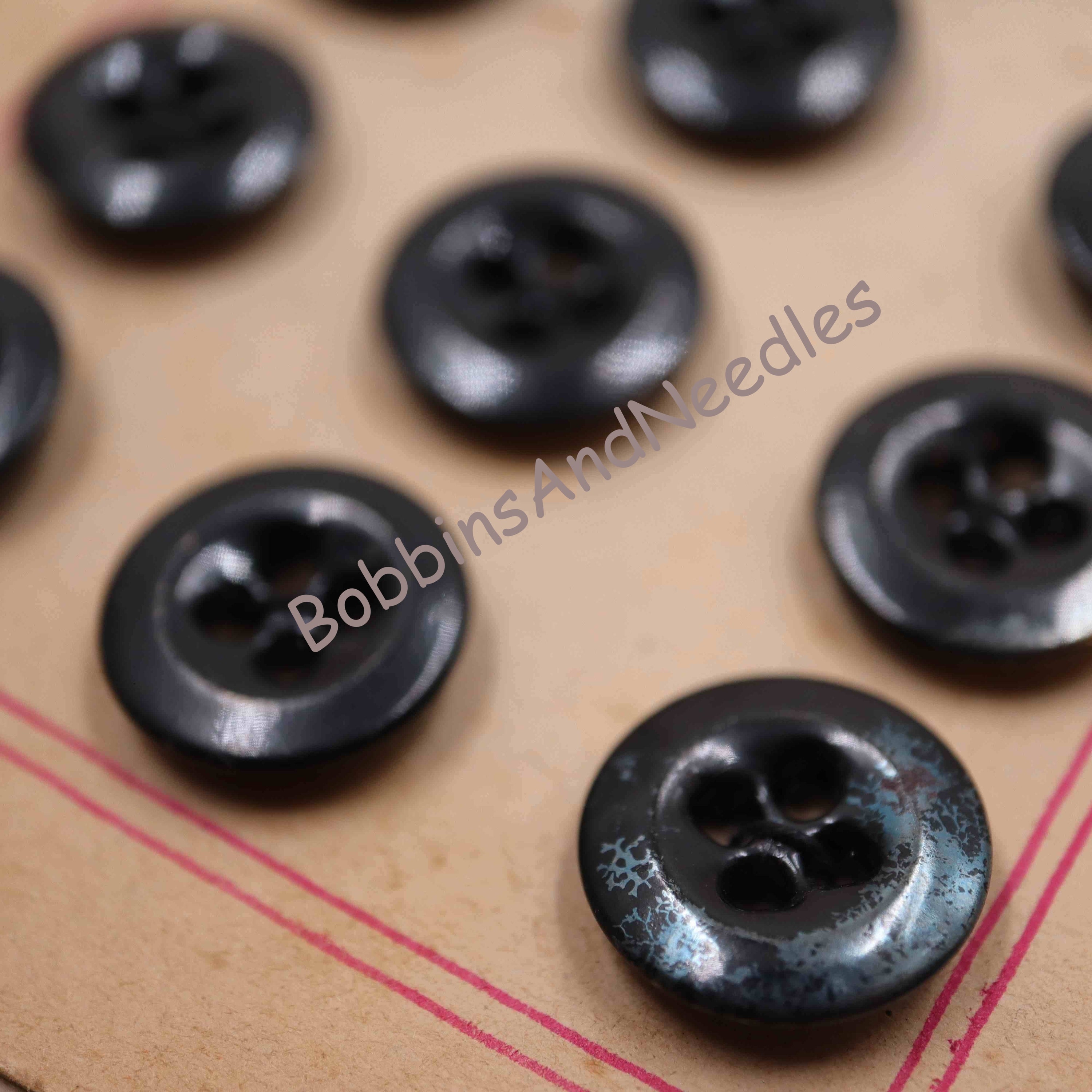 Card with 18 Buttons Ø 16 mm Bone Vintage Black Round