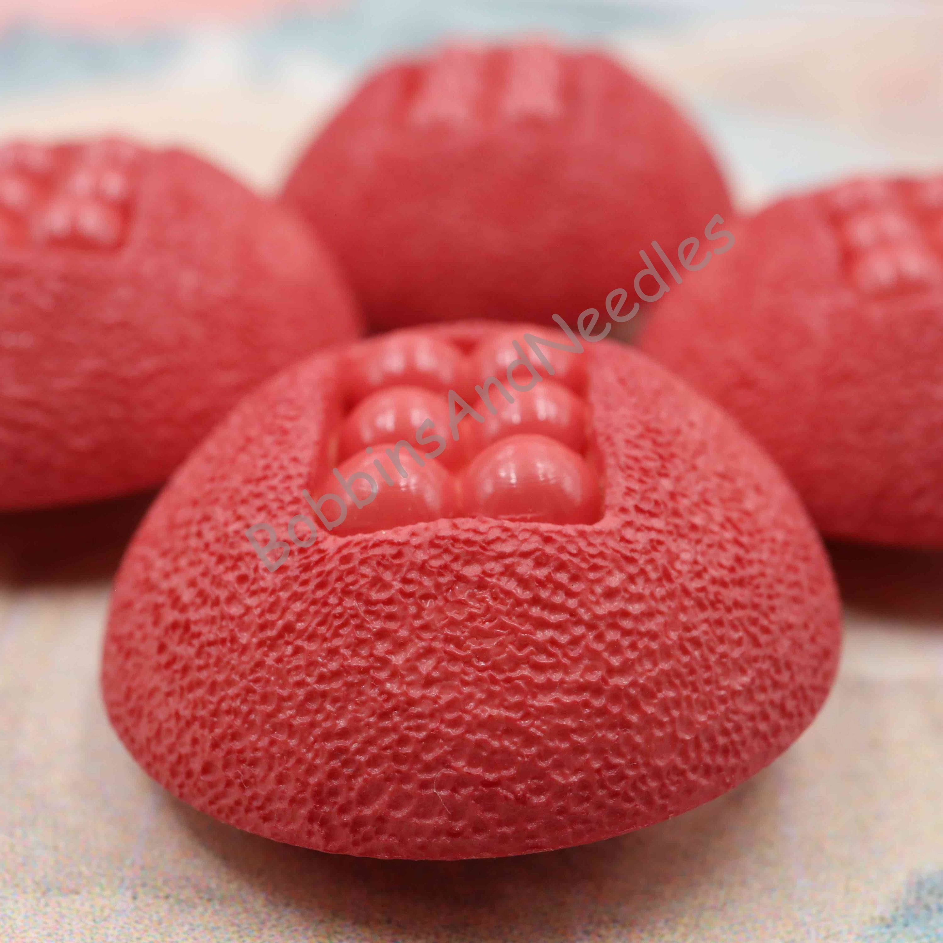 Set of 4 Large Red Couture Button Ø 30 mm Casein