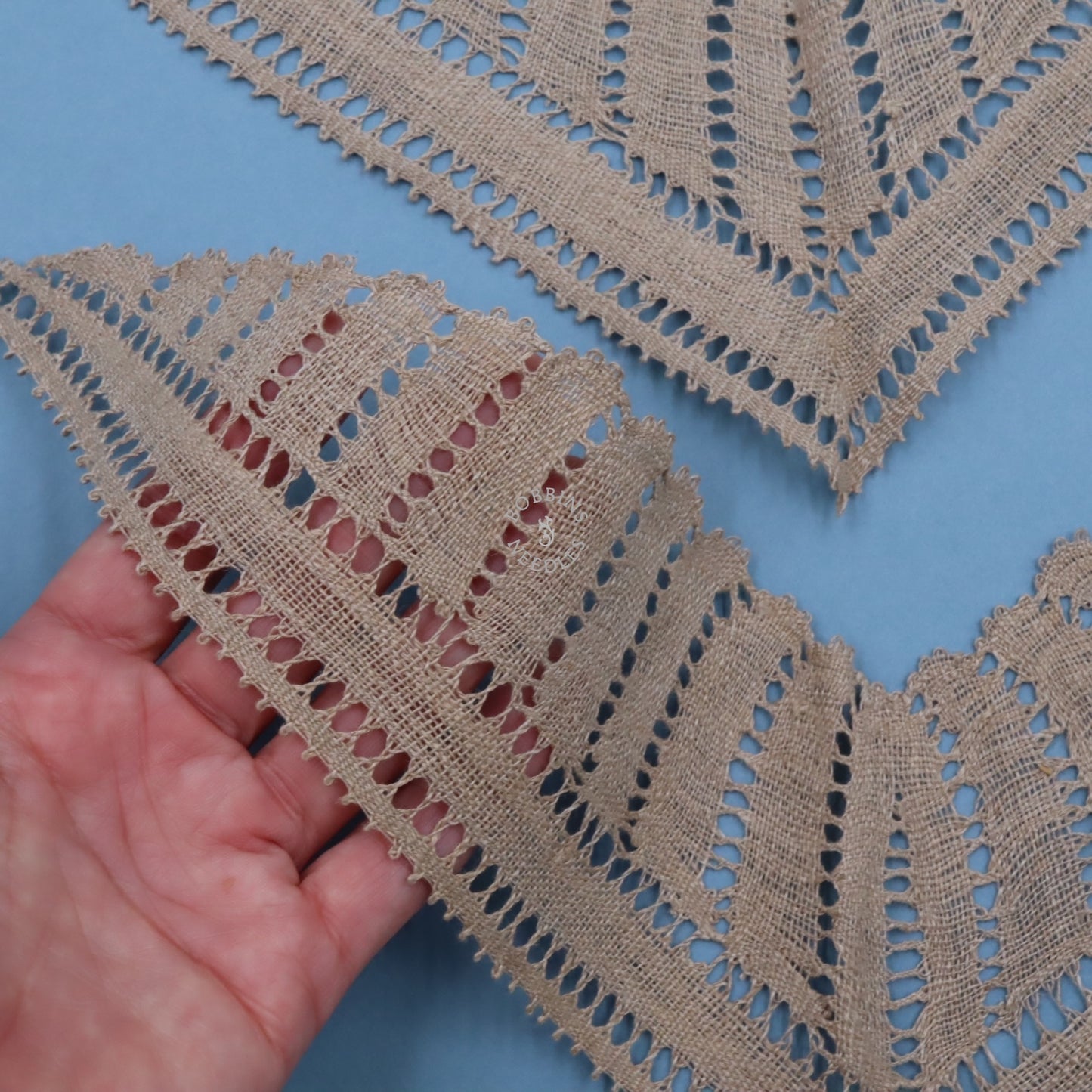 Set of 2 Handmade Linen Lace Corners – V-Shaped Inserts