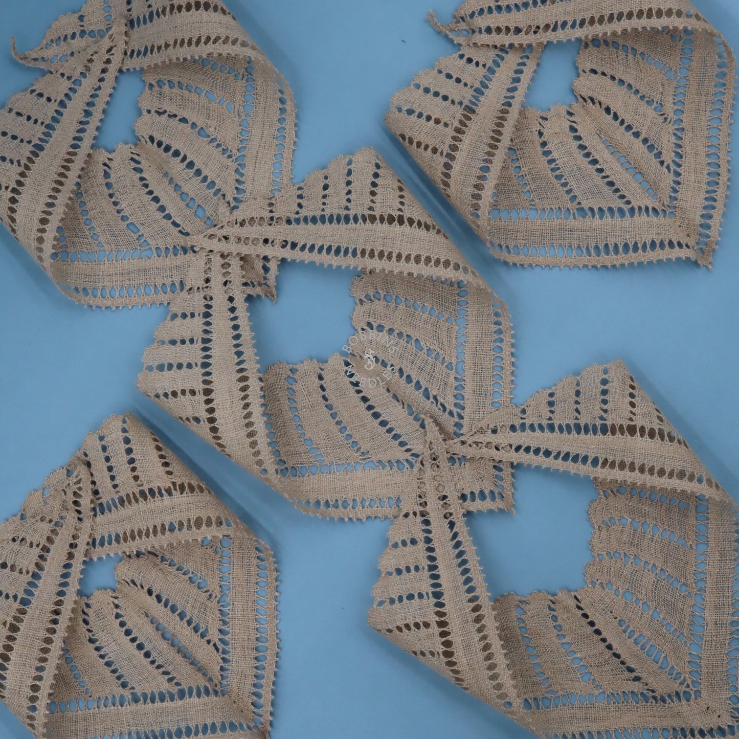 Set of 2 Handmade Linen Lace Corners – V-Shaped Inserts