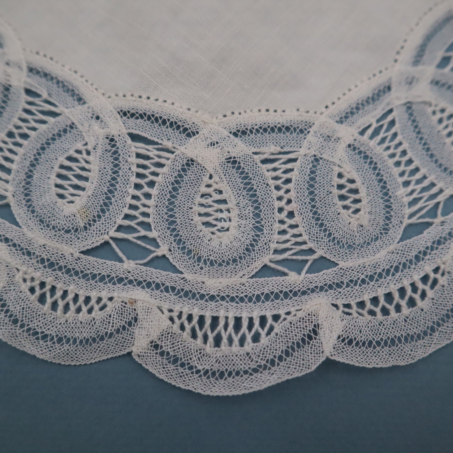 Set of 2 Vintage Belgian Linen Doilies with Handmade Tape Lace Border – Round White Lace Mats
