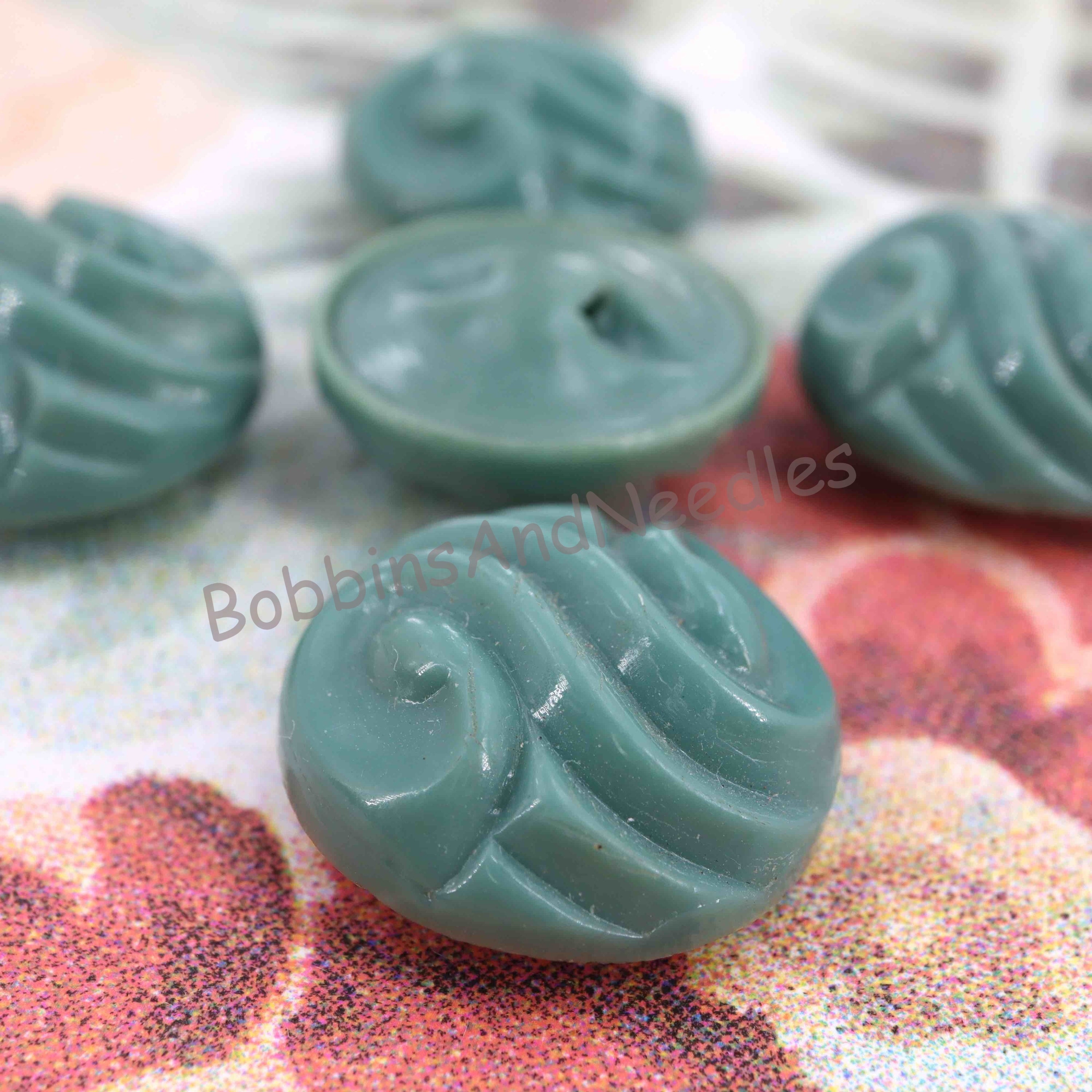 Set of 4 Couture Casein Buttons Ø 17 mm Teal Green with Swirl Design