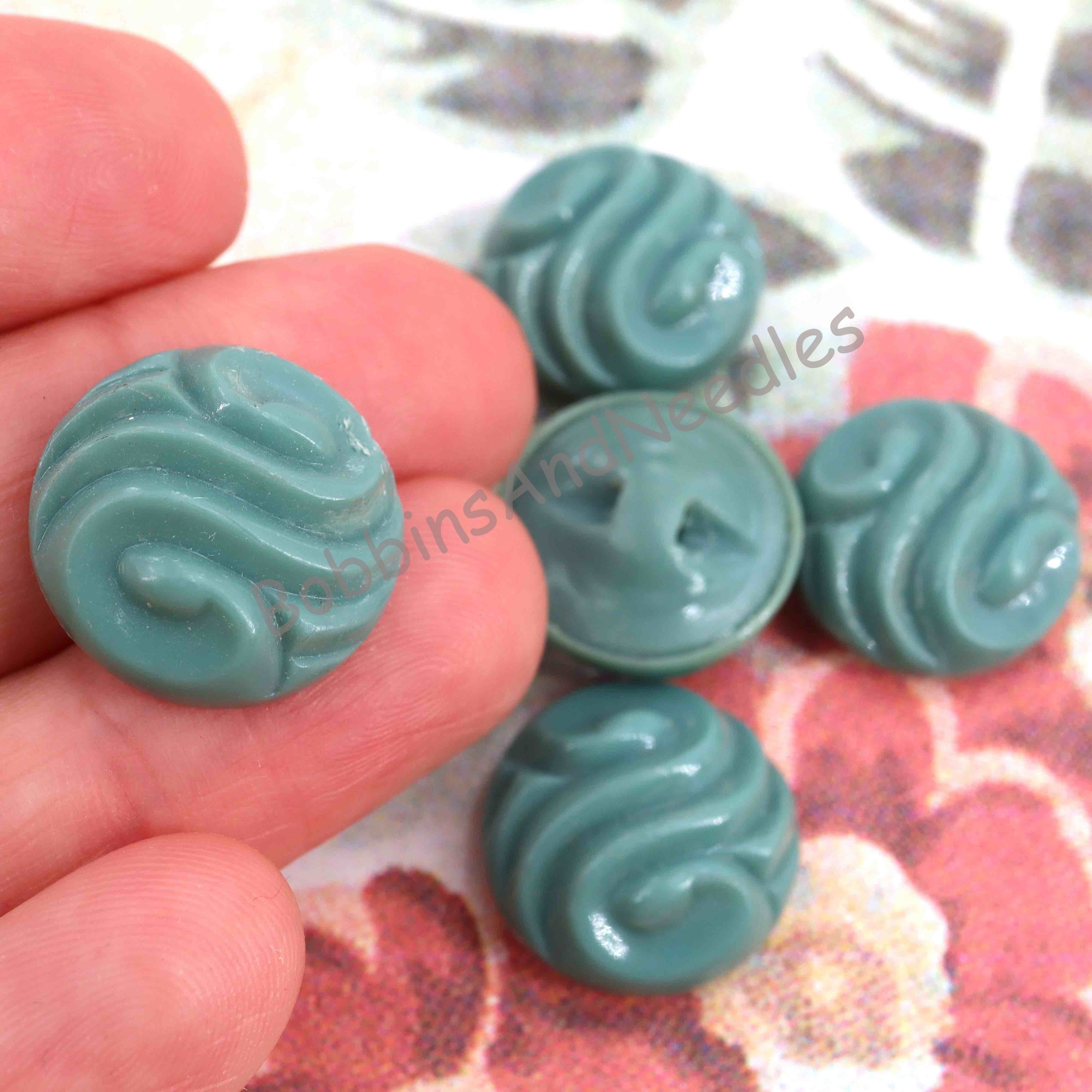 Set of 4 Couture Casein Buttons Ø 17 mm Teal Green with Swirl Design