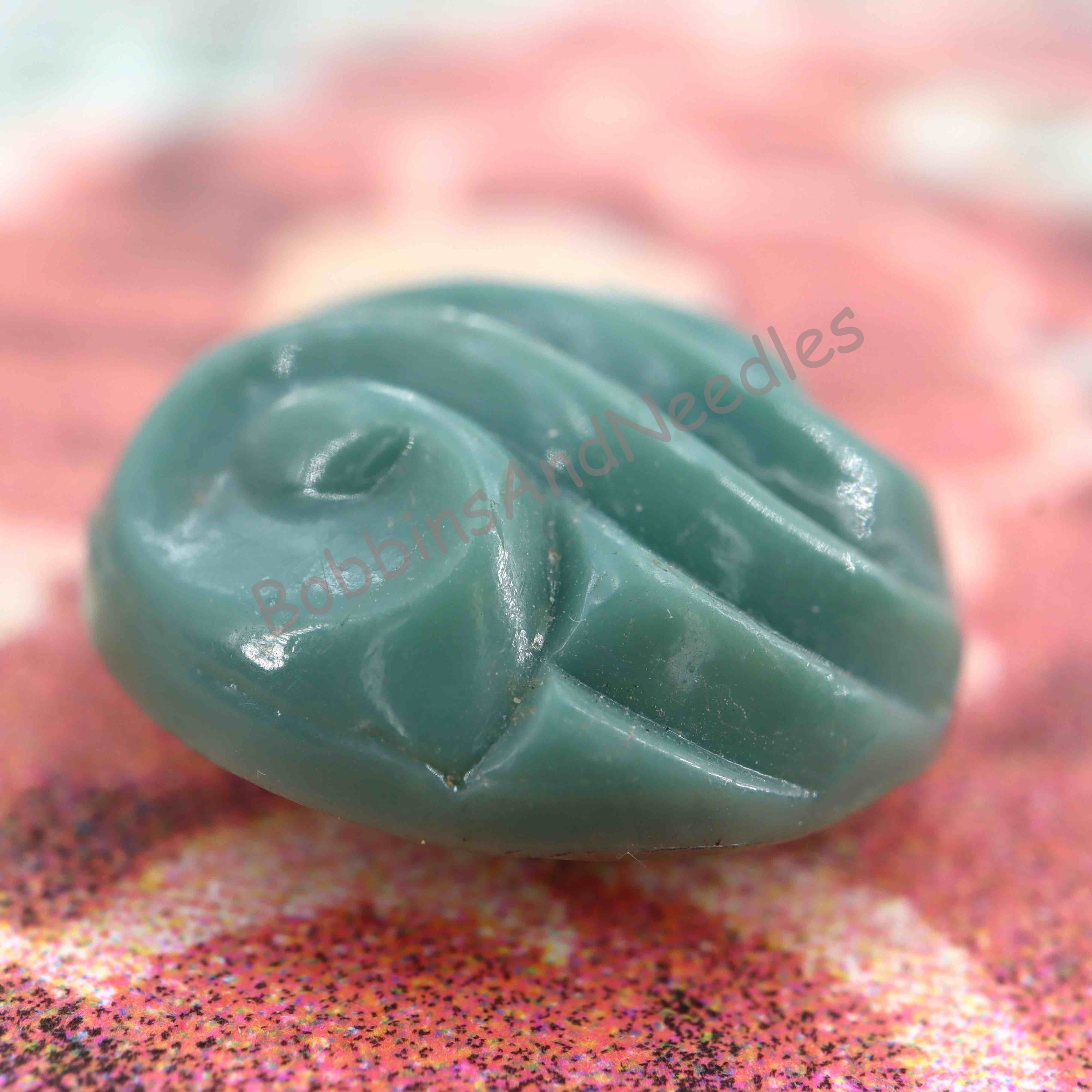 Set of 4 Couture Casein Buttons Ø 17 mm Teal Green with Swirl Design