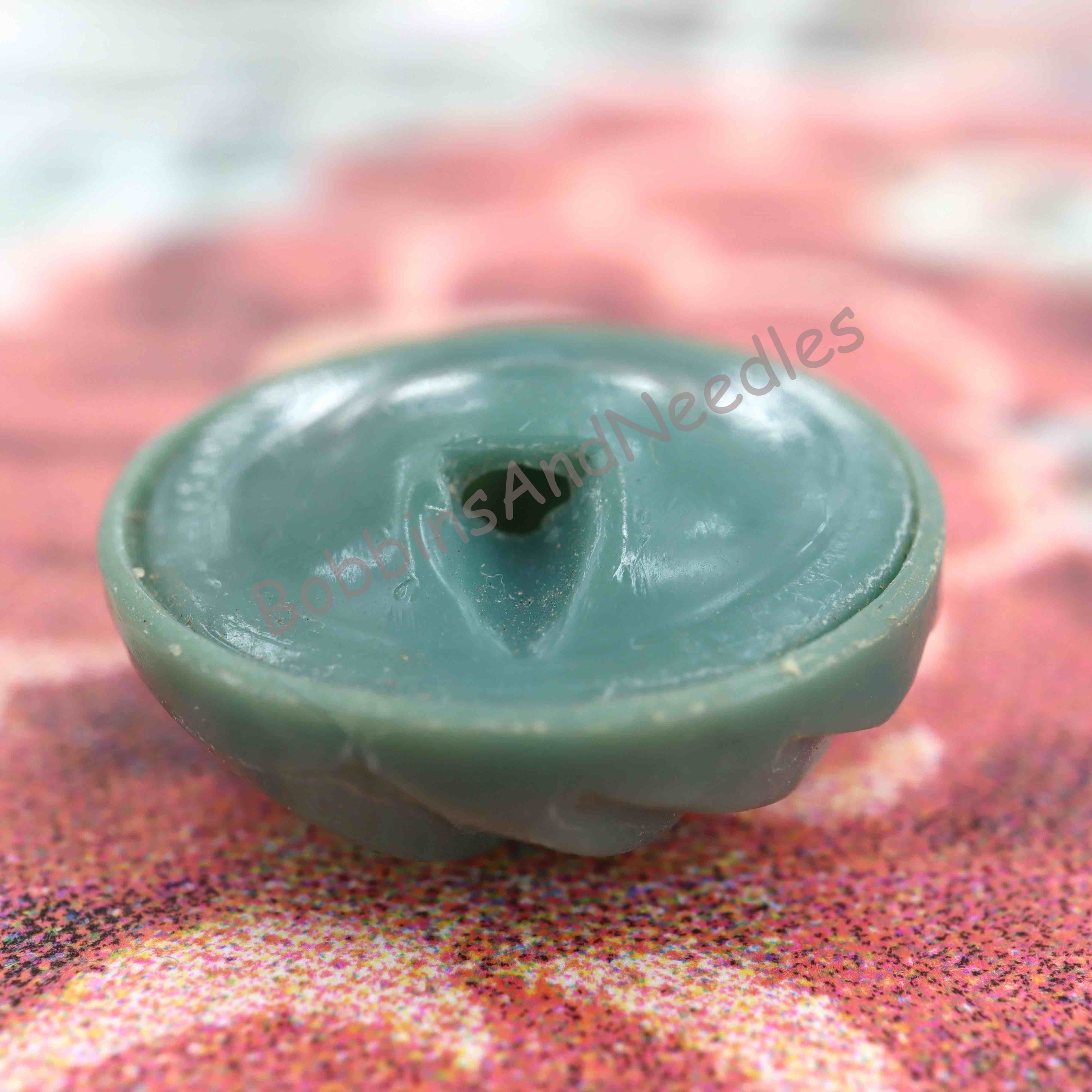 Set of 4 Couture Casein Buttons Ø 17 mm Teal Green with Swirl Design