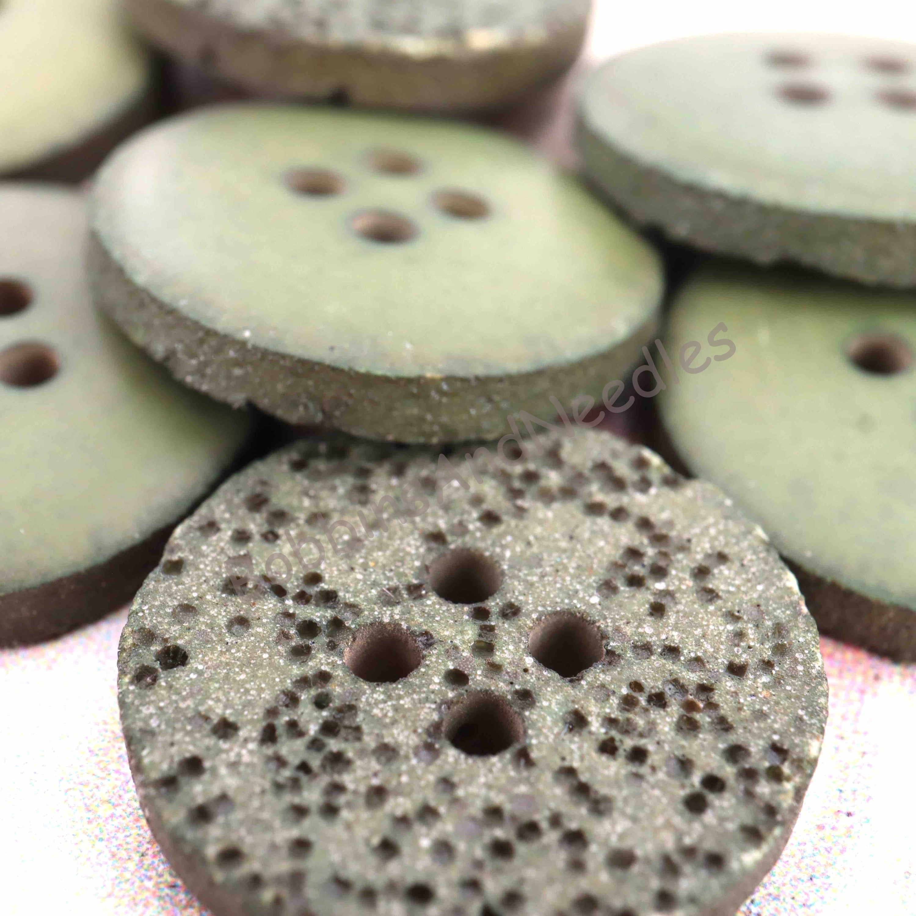 Set of 8 Galalith Buttons Ø 21mm Olive Green Grainy Textured