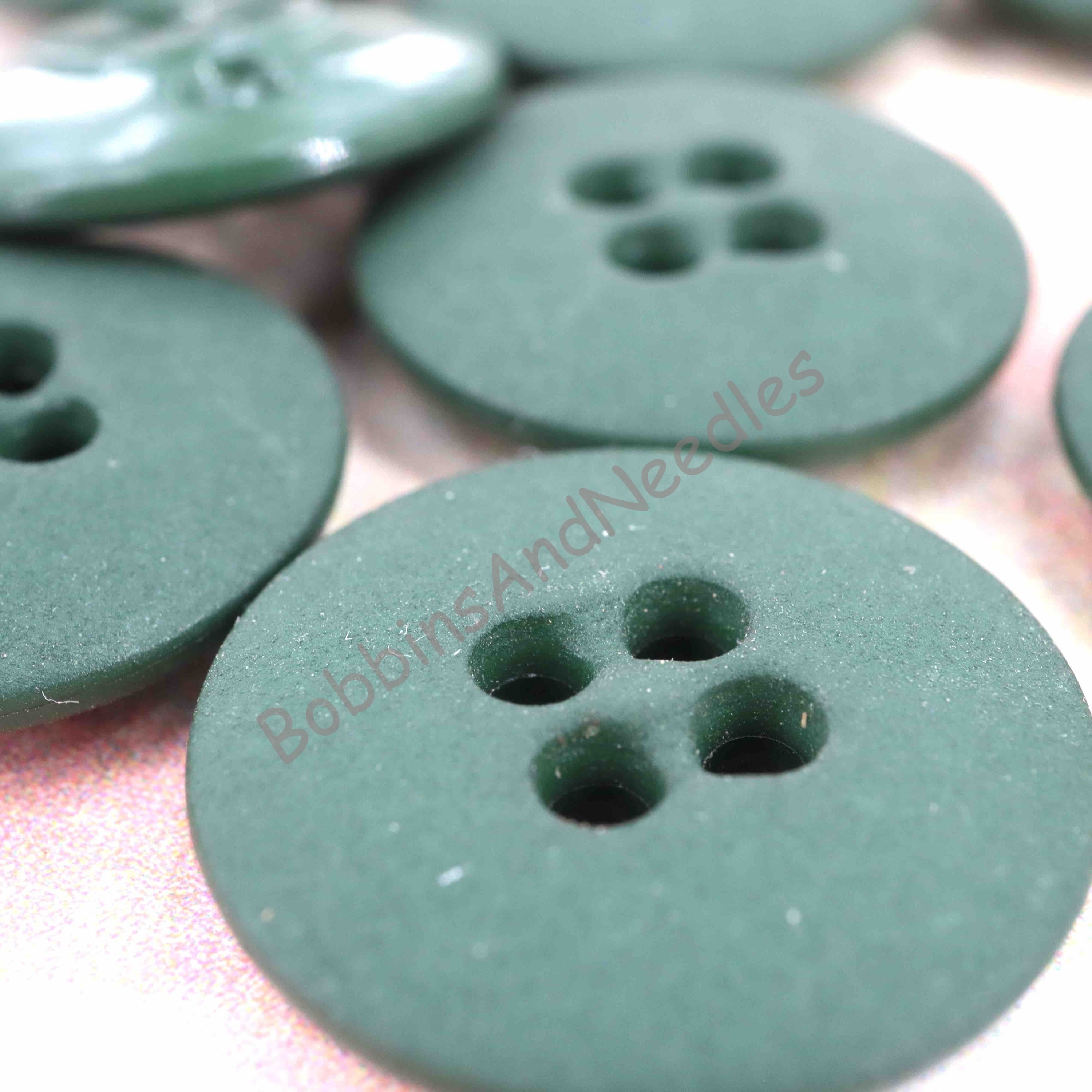 Set of 11 Casein Buttons Ø 20 mm Forest Green with Grainy Texture