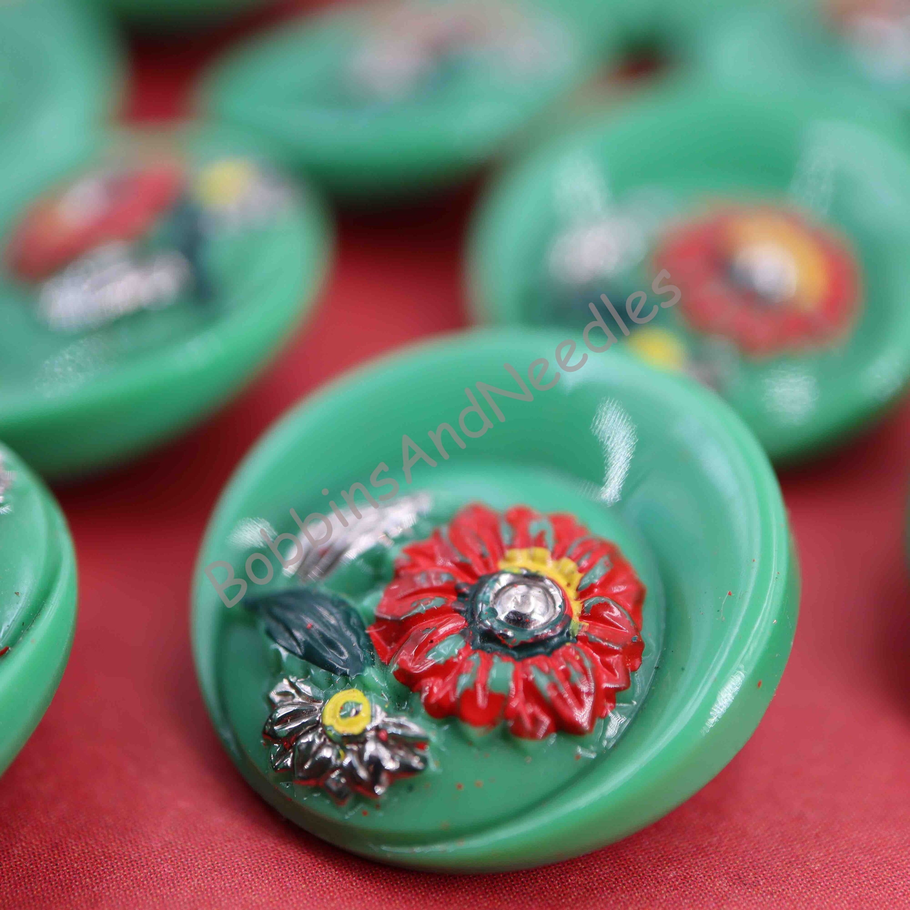 Set of 6 Couture Buttons Ø 23 mm Casein - Floral Design in Green & Red