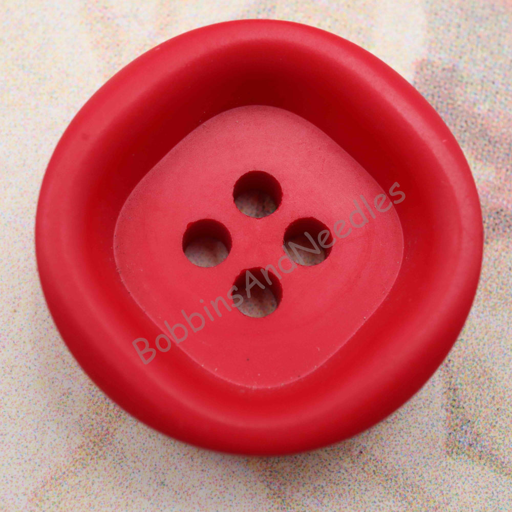 Set of 3 Red Casein Buttons Ø 27 mm with Dipped Square Effect