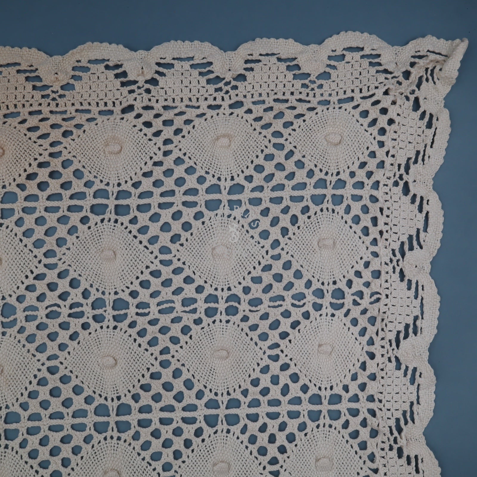 Antique Crochet Lace Bedspread 235x210 cm – Handmade Vintage Coverlet – Off White Lace Textile - Bobbins&Needles