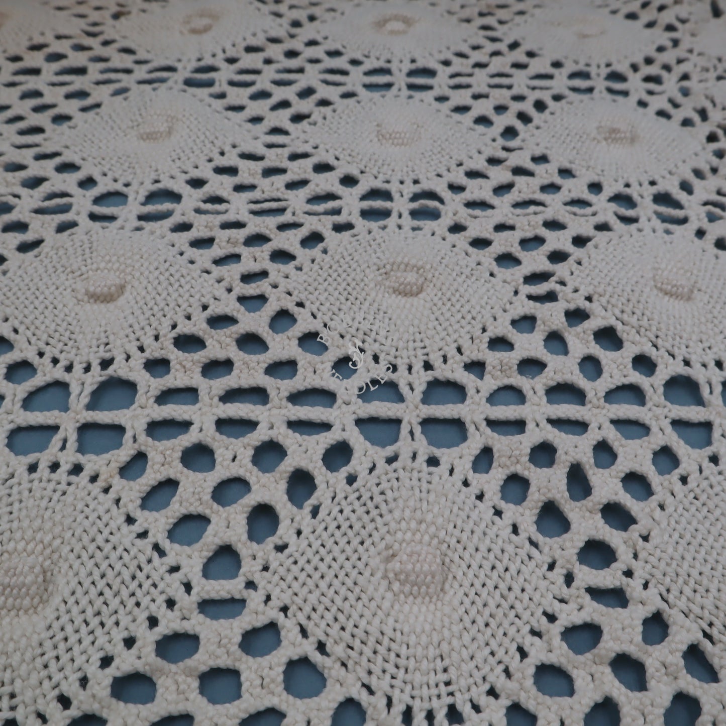 Antique Crochet Lace Bedspread 235x210 cm – Handmade Vintage Coverlet – Off White Lace Textile - Bobbins&Needles