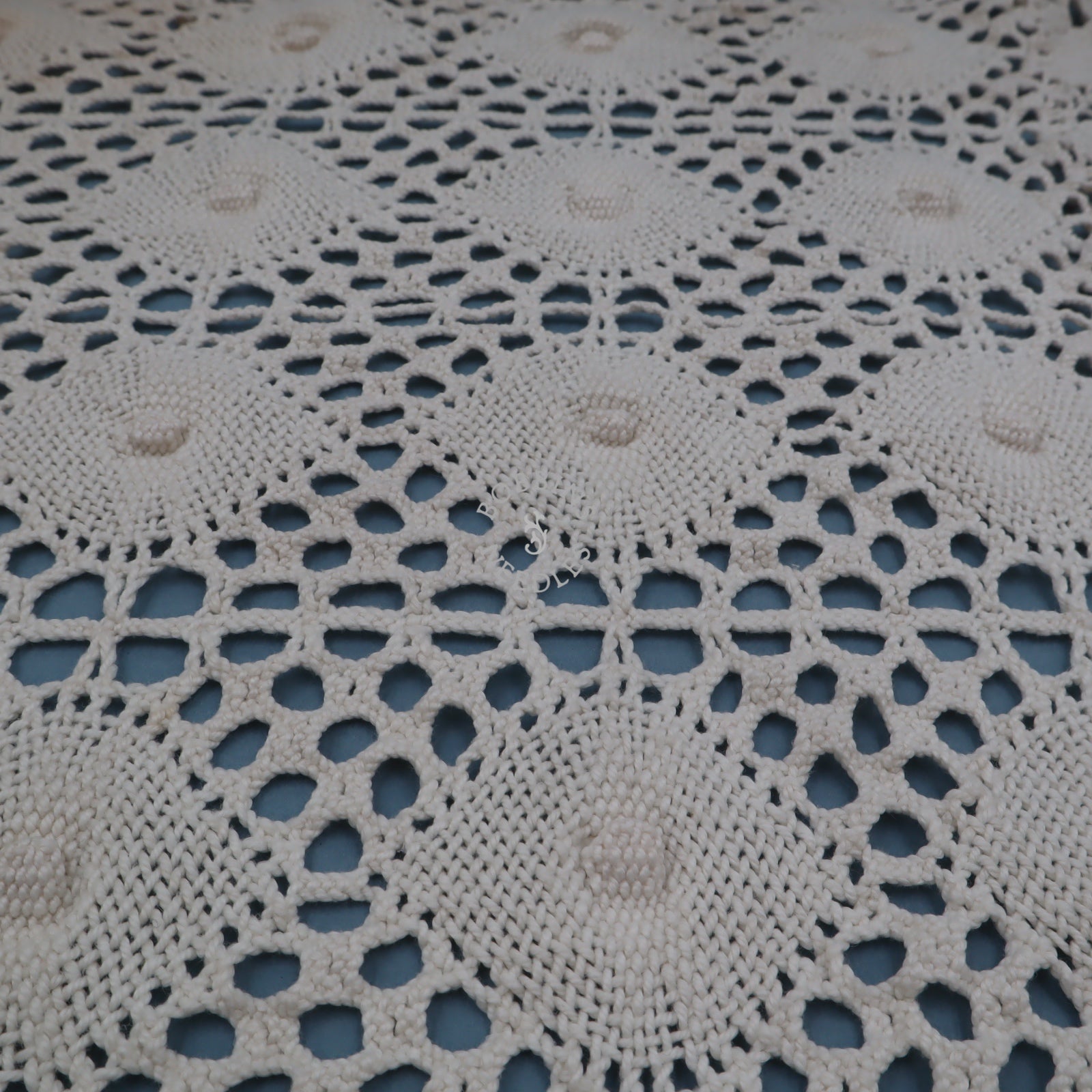 Antique Crochet Lace Bedspread 235x210 cm – Handmade Vintage Coverlet – Off White Lace Textile - Bobbins&Needles