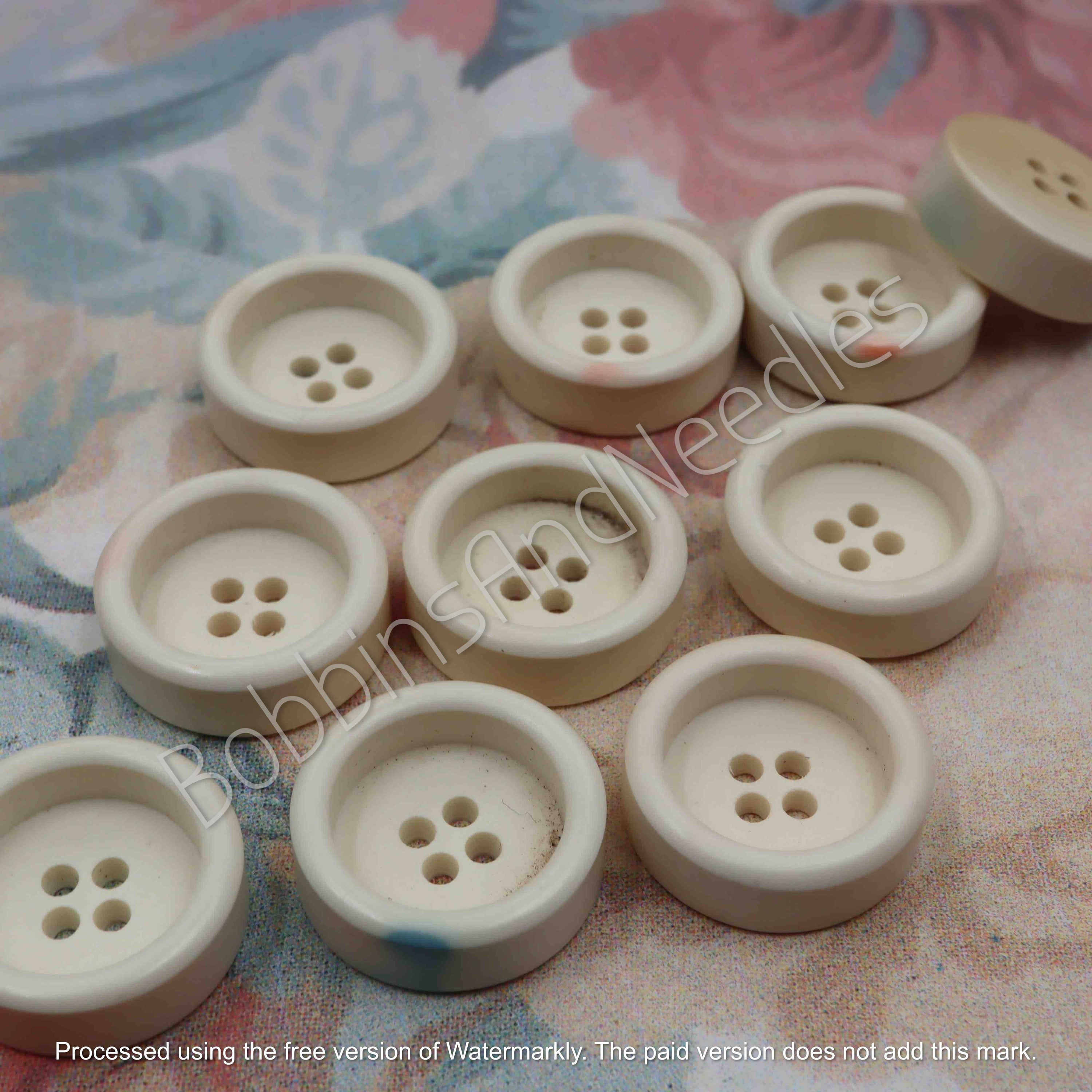 Set of 10 Vintage Galalith Buttons Ø 23mm Cream with Rounded Rim