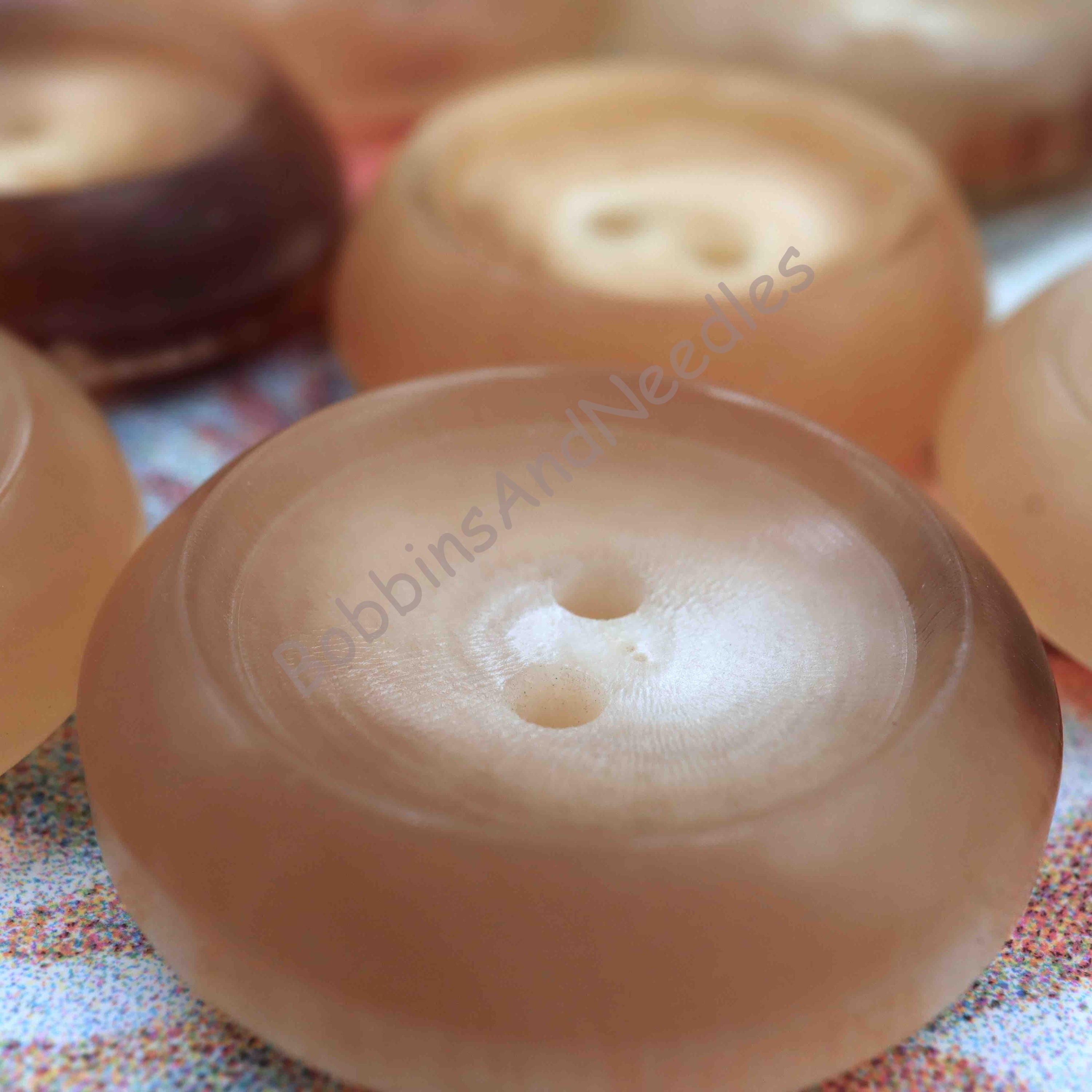 Set of 8 Vintage Mock Horn Button Ø 27 mm & Ø 25 mm in Caramel Tones