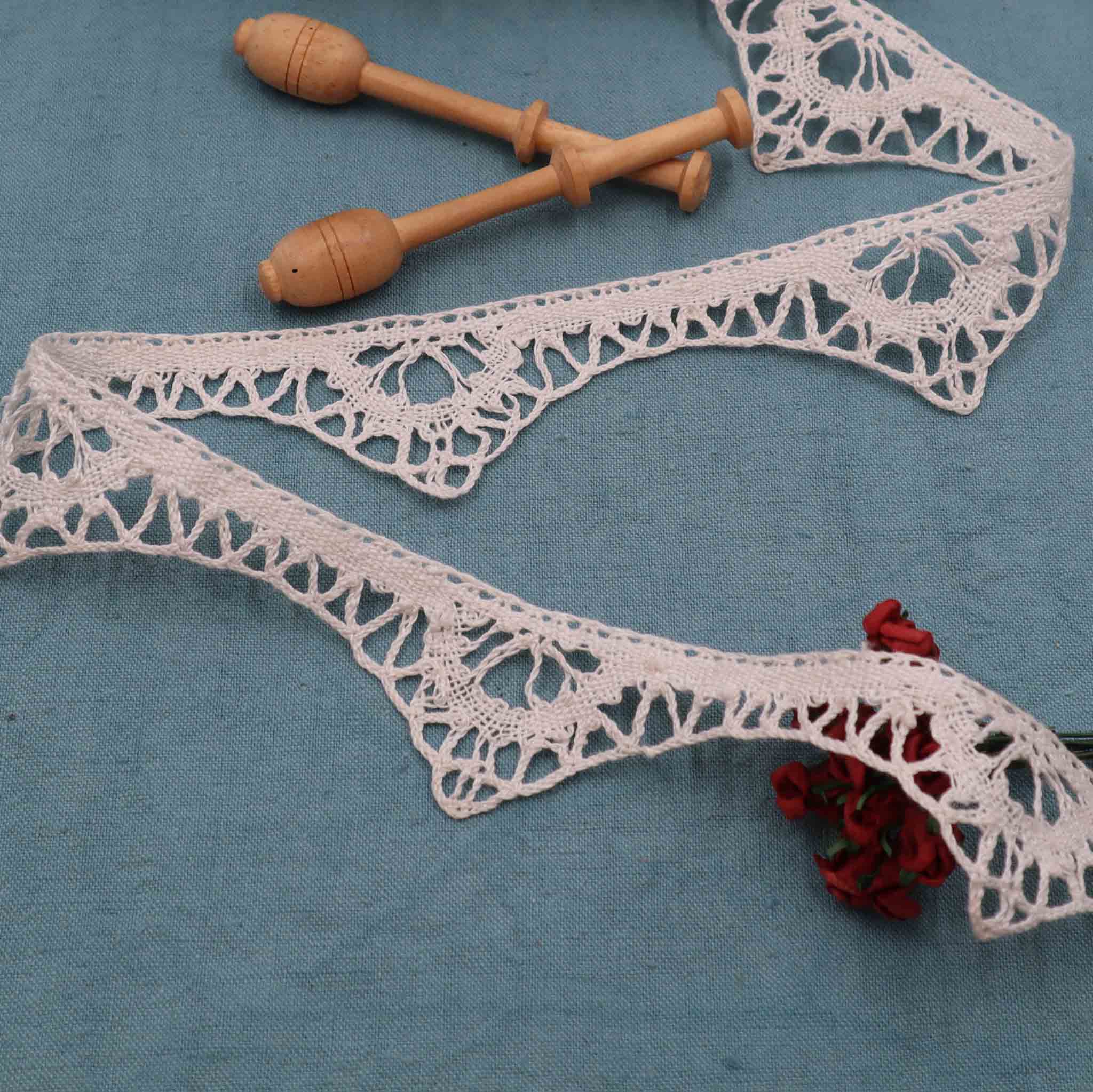 Handmade Linen Lace Trim - Bobbins&Needles