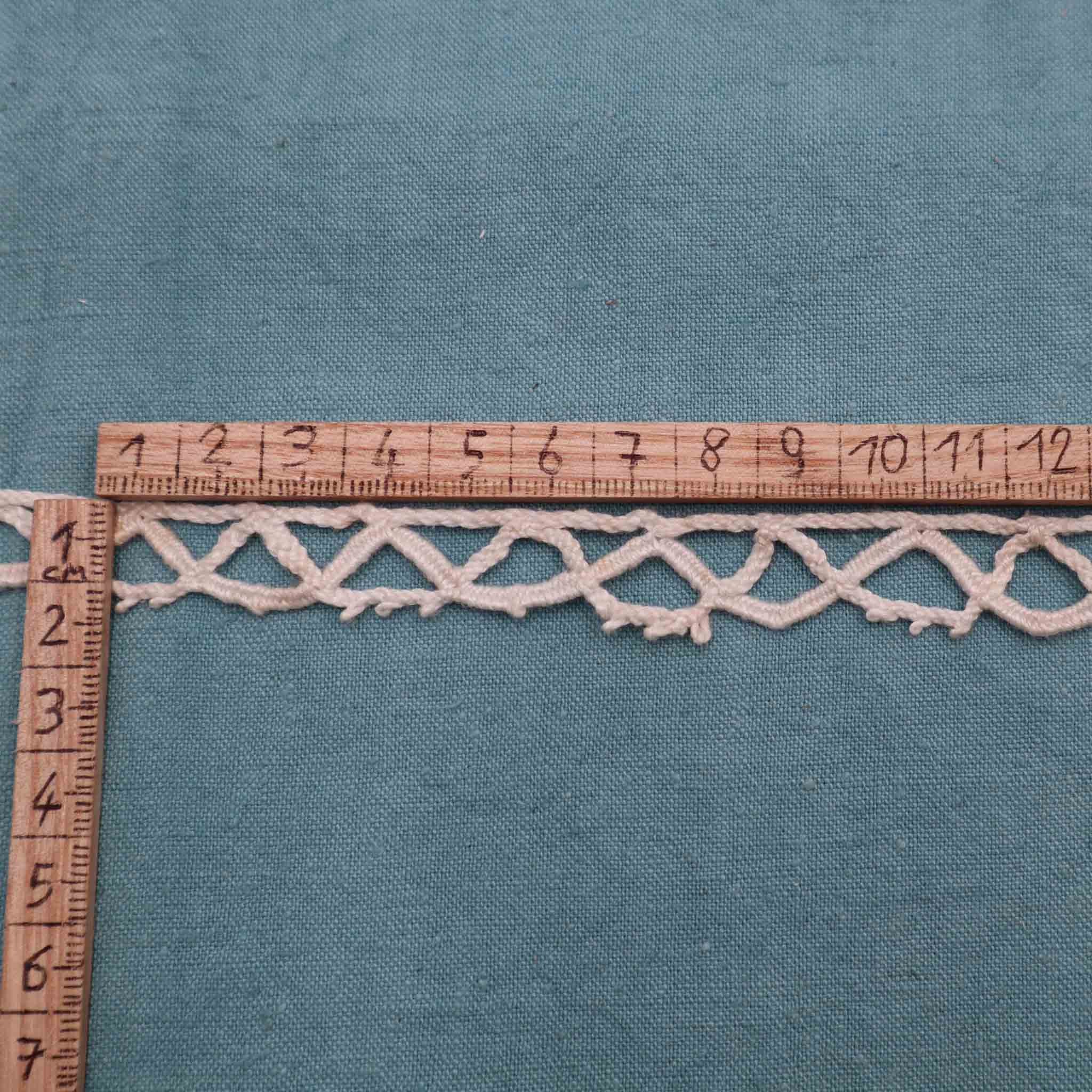 Handmade Hemp Lace Trim - Bobbins&Needles