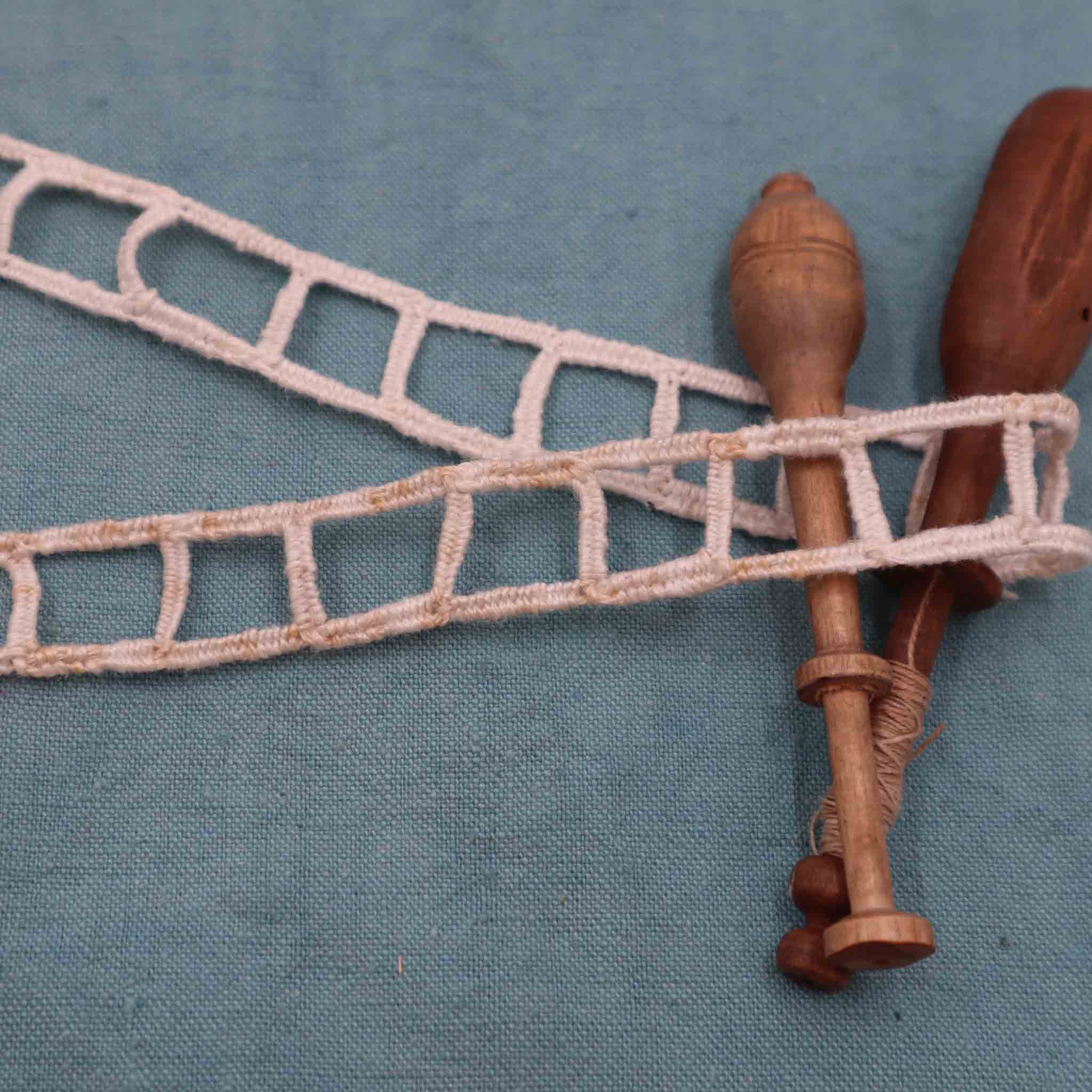 Handmade Hemp Lace Trim - Bobbins&Needles