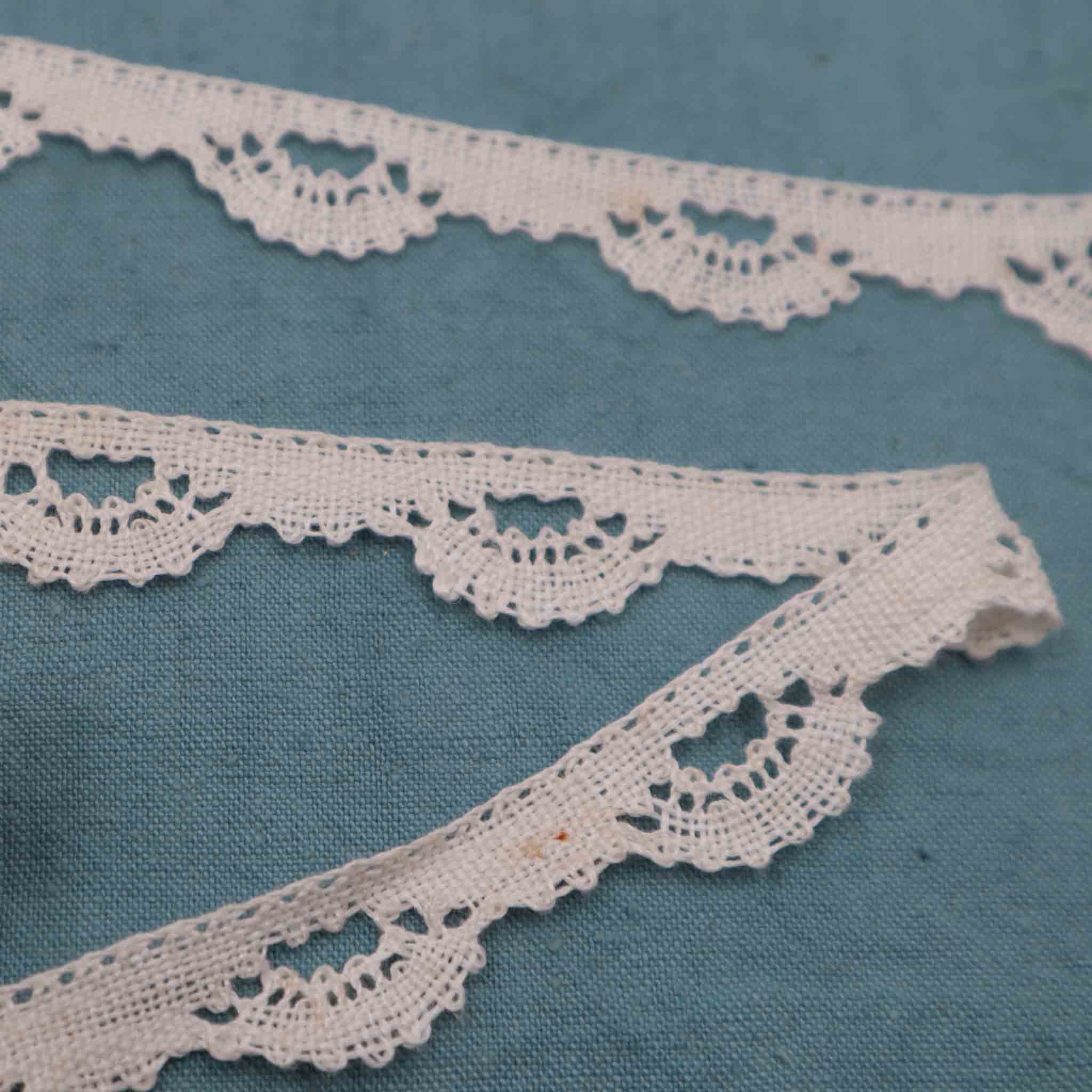 Handmade Linen Lace Trim - Bobbins&Needles